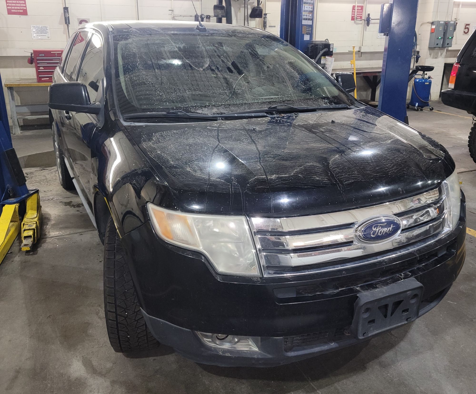 2007 Ford Edge (front view)